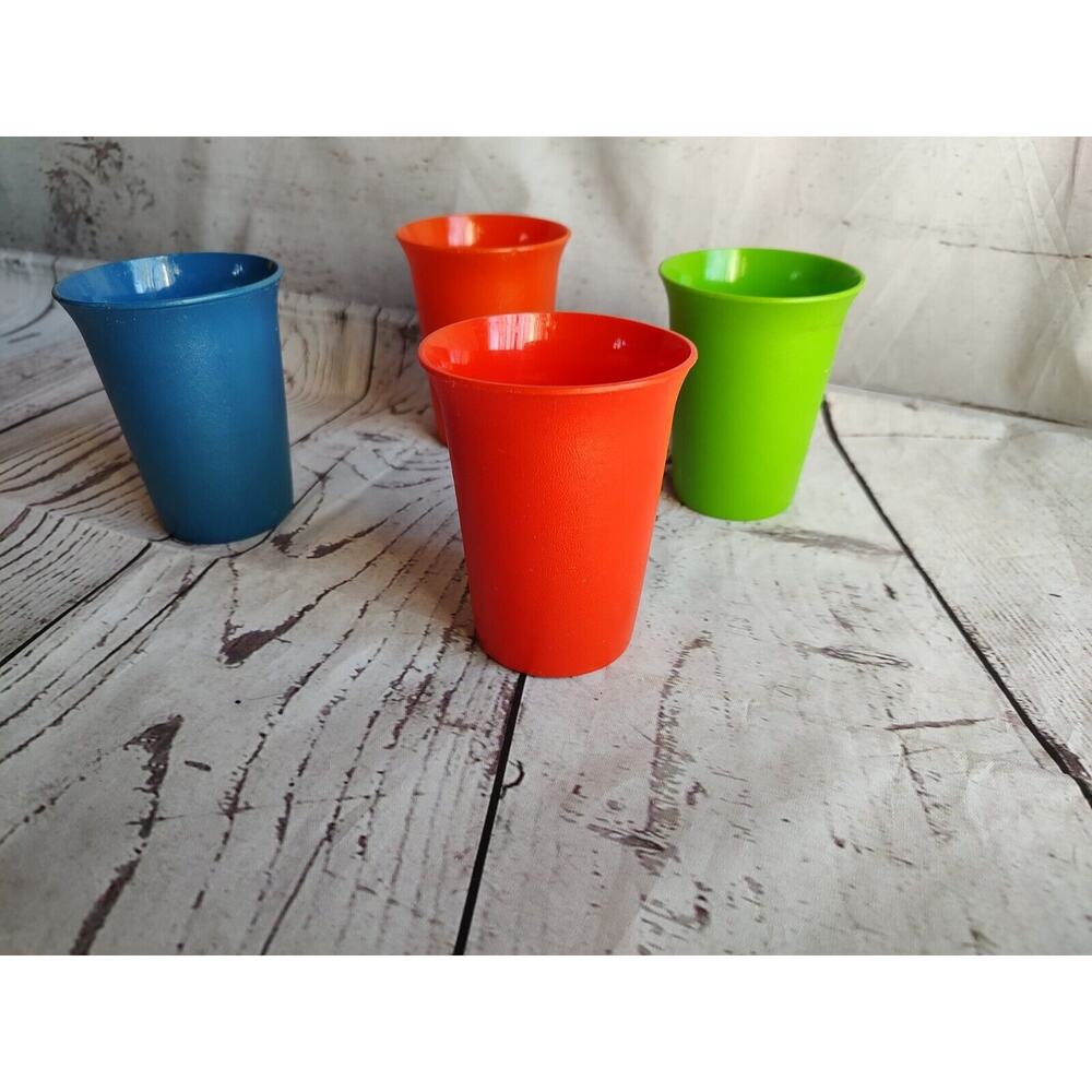 vintage Tupperware 4 Sippy Bell Tumbler 7oz Cups Green Blue Red no covers
